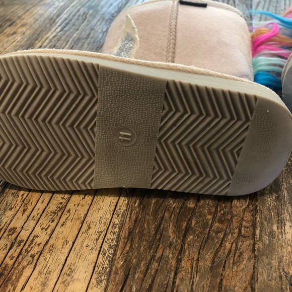 xSOLDx Muk Luk Unicorn Boots - Picture 8 of 8